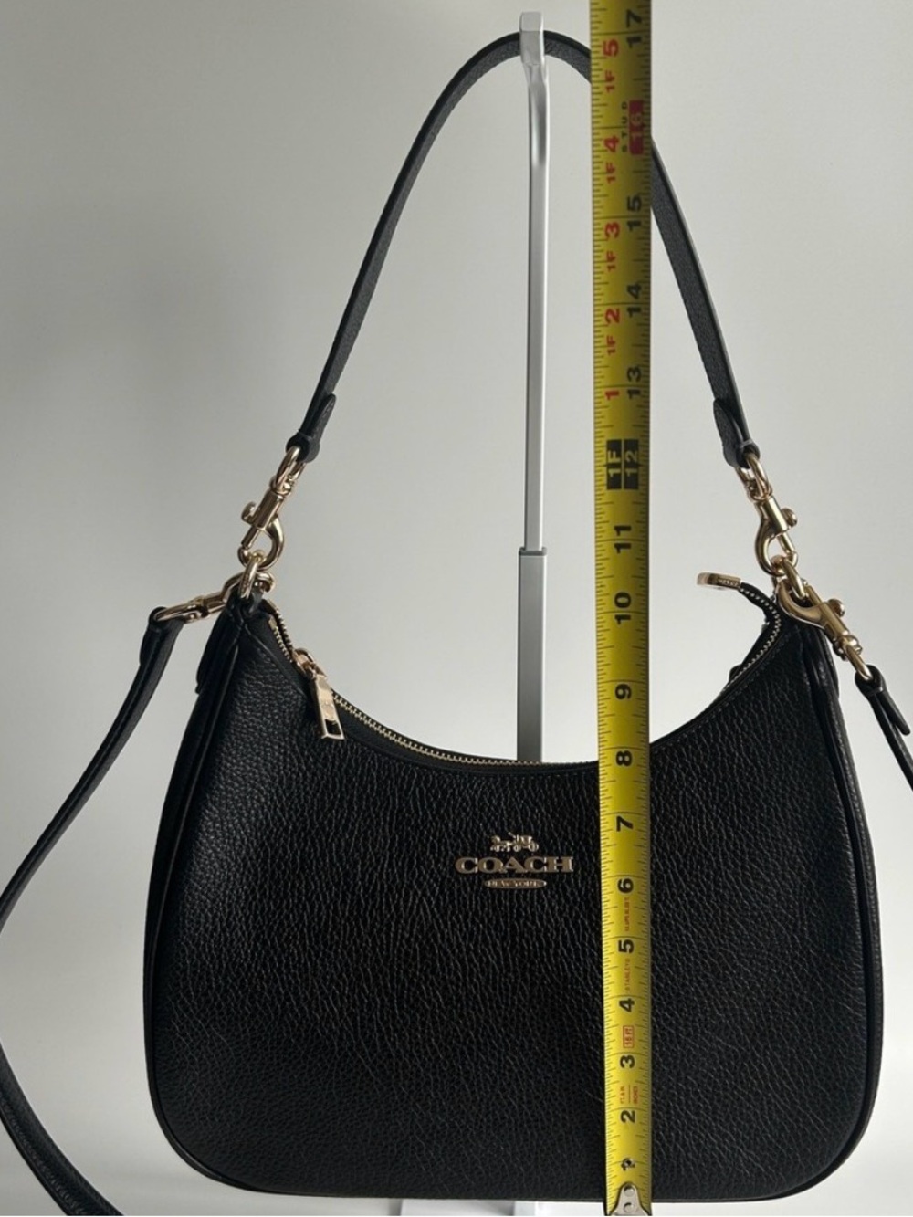 Teri Hobo Coach Black Pebbled Leather Shoulder Bag with Gold Hardware - Picture 4 of 7